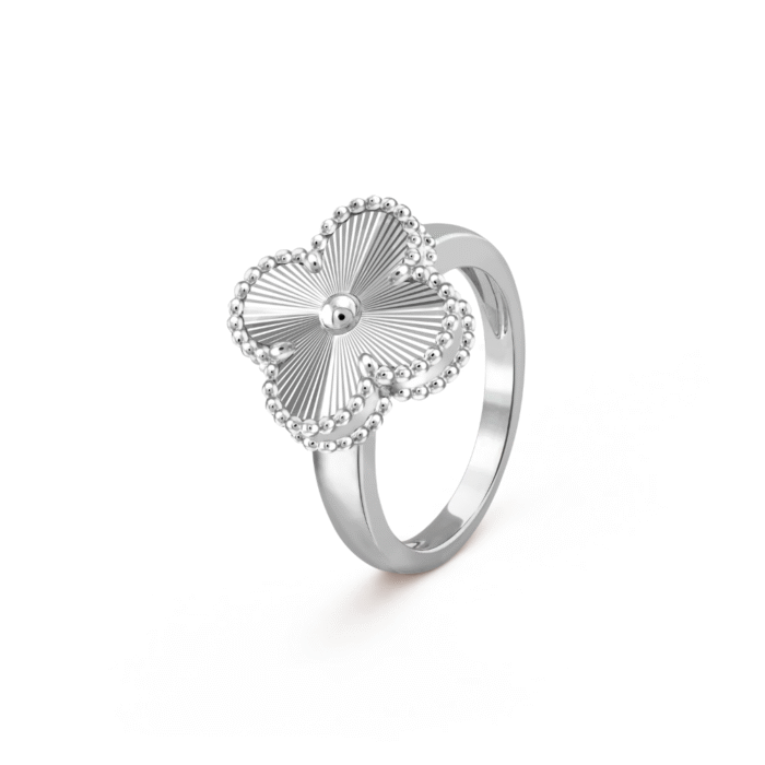 ELSIE LOVE Clover Leaf Ring,925 Silver, 18k Gold Plated - Image 13