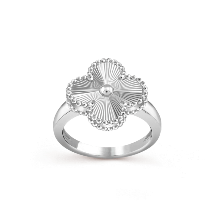 ELSIE LOVE Clover Leaf Ring,925 Silver, 18k Gold Plated - Image 14