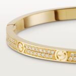 ELSIE LOVE Cubic Zircon Paved Screw Bangle | V Gold 18K Gold Plated with PVD Technology - Image 3