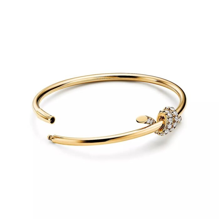 ELSIE LOVE Knot Bracelet with Zirconia · 18K Gold Plated · PVD 5x Layered · V Gold Material - Image 4