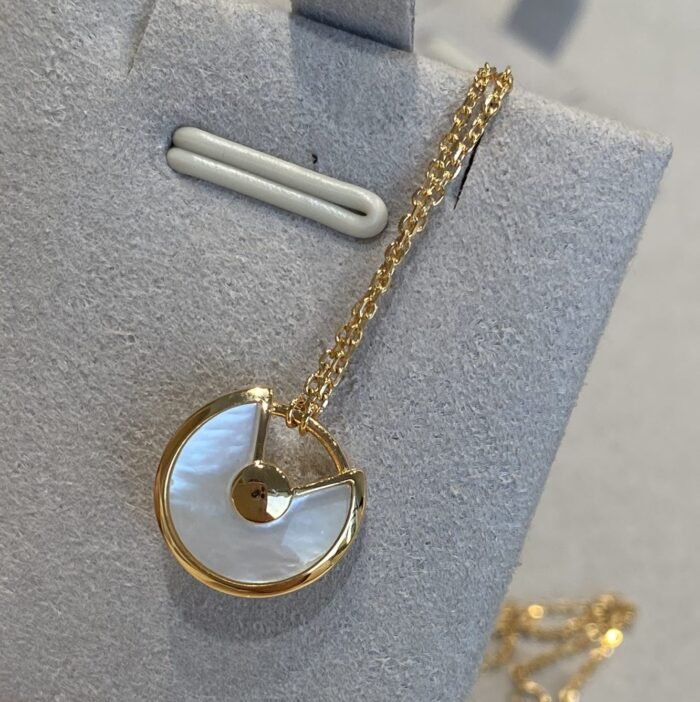 ELSIE LOVE Amulette Necklace · 18K Gold Plated V Gold · Mother-of-Pearl / Onyx / Malachite / Carnelian · Lucky Pendant Choker - Image 5