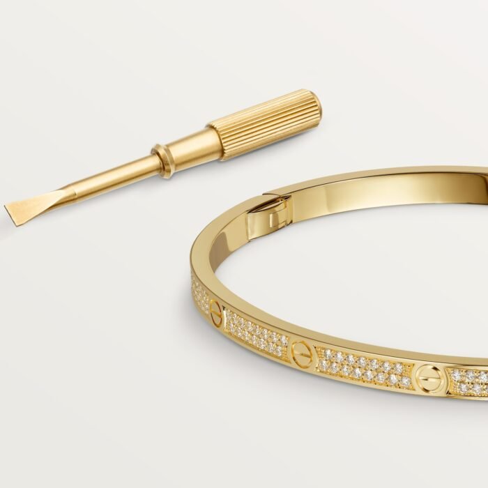 ELSIE LOVE Cubic Zircon Paved Screw Bangle | V Gold 18K Gold Plated with PVD Technology - Image 4