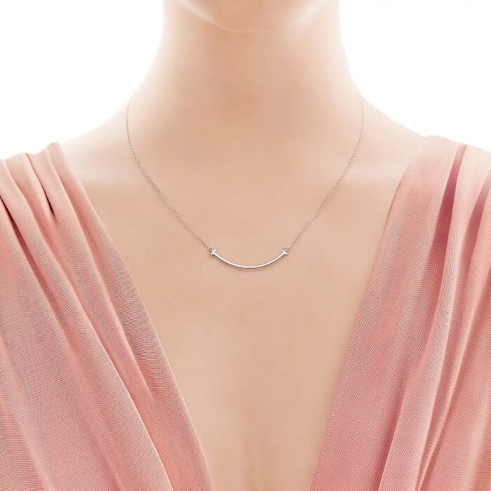 ELSIE LOVE Smile Pendant Small | V Gold 18K Gold Plated Minimalist Necklace - Image 7