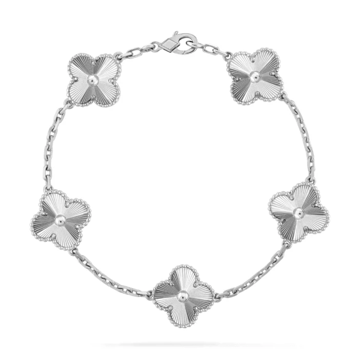 ELSIE LOVE Clover Leaf Bracelet ,925 Silver, 18k Gold Plated - Image 15